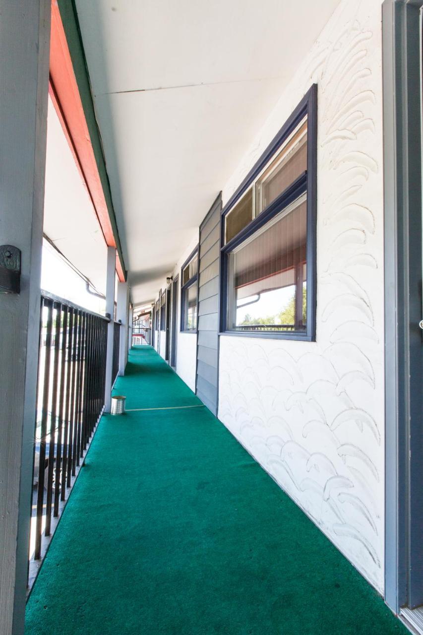 Grandview Motel Kamloops Buitenkant foto